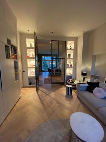 Luxury Private Residence with Rooftop Jacuzzi gallery image 5