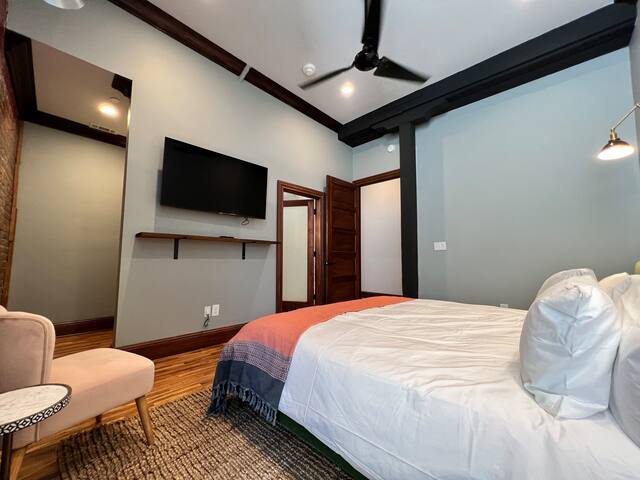 1882 Lofts – 301 – Downtown 2nd & Church gallery image 3