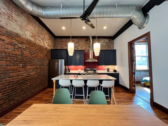 1882 Lofts – 301 – Downtown 2nd & Church gallery image 4