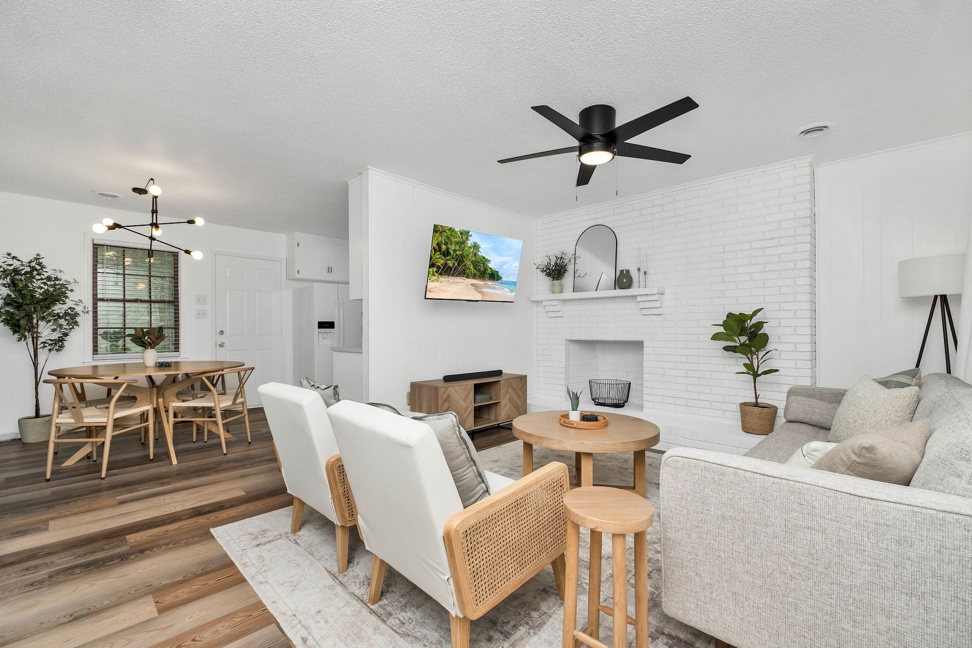 Modern Home, Spartanburg 15 min, Workers Welcome