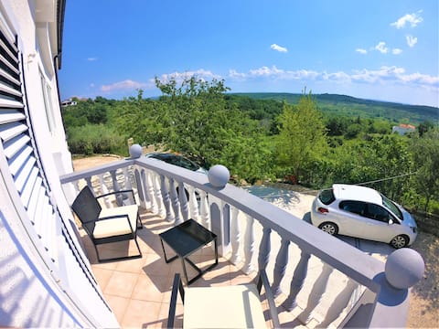 Popular Airbnb listing: Apartman Tina in Općina Ražanac