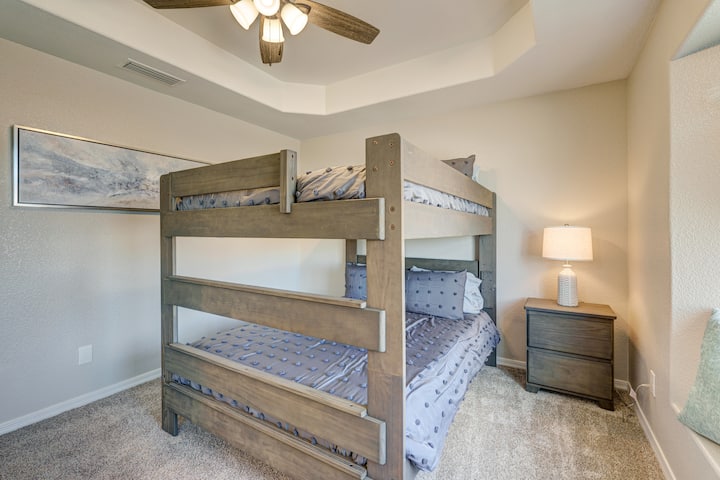 Bedroom 2 Queen bunk beds