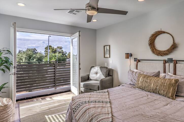 Elegant Villa 5BR, 4.5BA Pool/Hot Tub gallery image 2