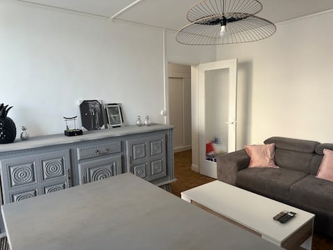 Renovated apartment in residence 4pers parking -Zenith