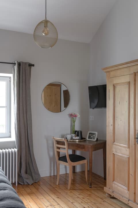 La Maison des Monts d'Or, Marguerite guest room