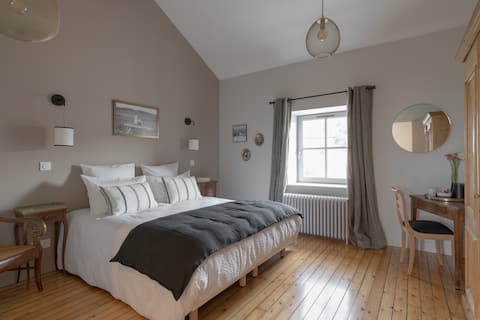 La Maison des Monts d'Or, Marguerite guest room