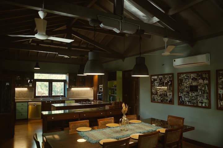 Full kitchen image 2