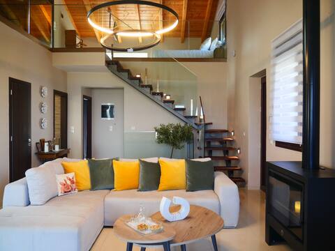 Villa ArGia with private pool & sea views