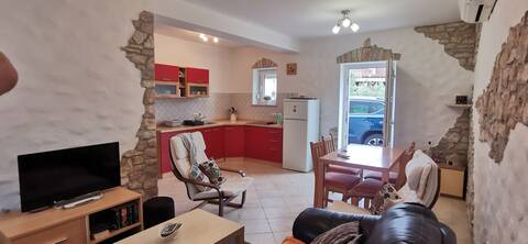 Popular Airbnb listing: Ema & Marta apartment in Babići Babici