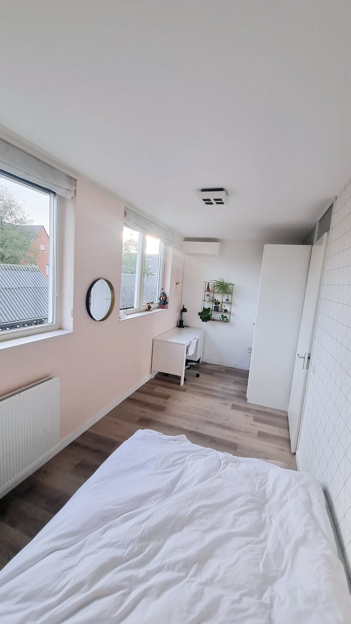 Chumba cha 2 cha kulala chenye mashaka na kiyoyozi