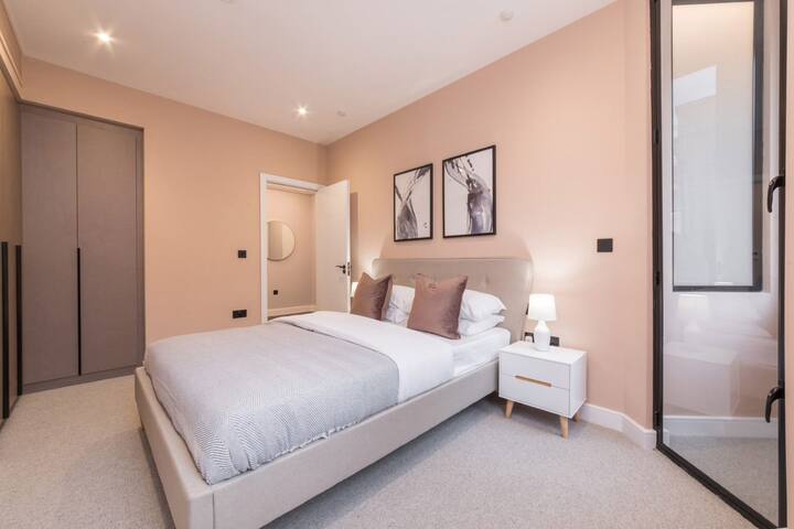Stunning 2 bed apartment near Portobello Rd gallery image 2