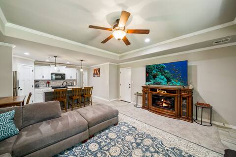 The Luxury Lounge