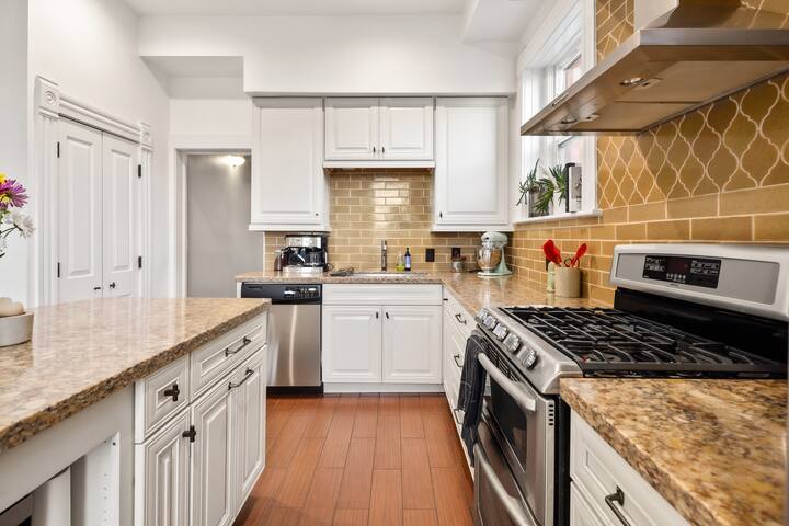 Historic Urban Oasis – Art Dist. gallery image 5