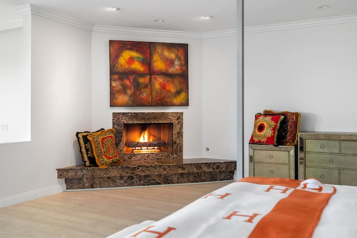 Angeles View Estate gallery image 4