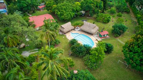 Pool, hammocks, games, nature and relaxation