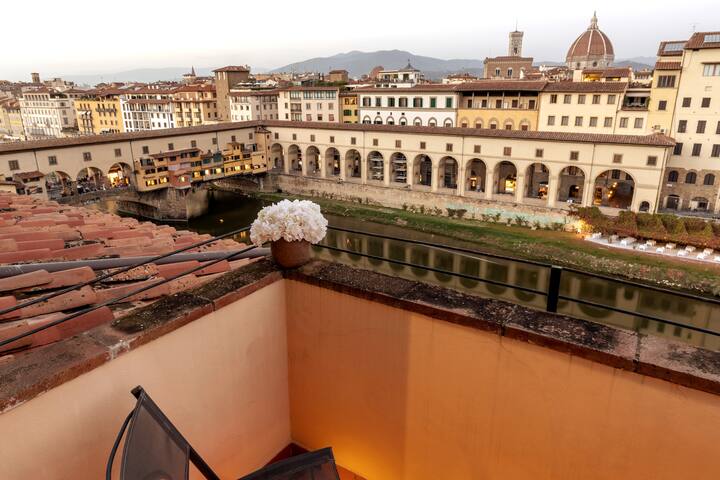 Luxury Apartment & Terraces – Medici Penthouse gallery image 2