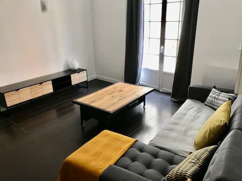 Popular Airbnb listing: The Portalet historic center in Hyères
