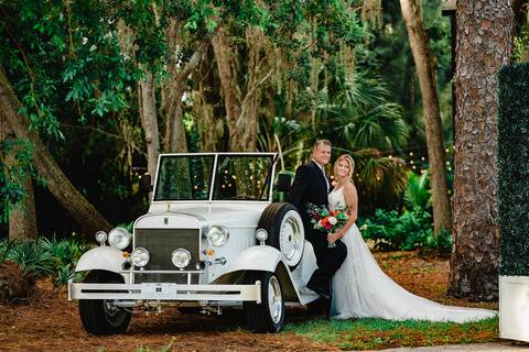 Weddings, Sleeps 28, 2 Acres, Salt POOL+Hot tub