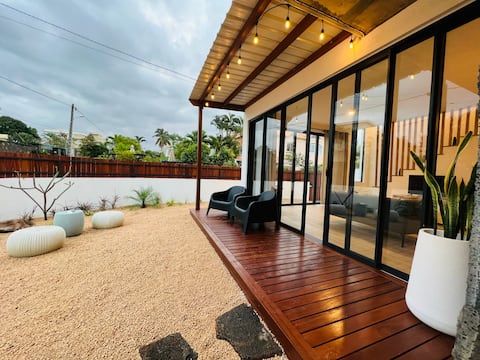 Into the SEA | Holiday Home