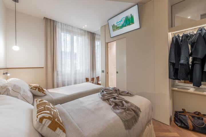 “A stone’s throw from Ponte Vecchio” gallery image 5