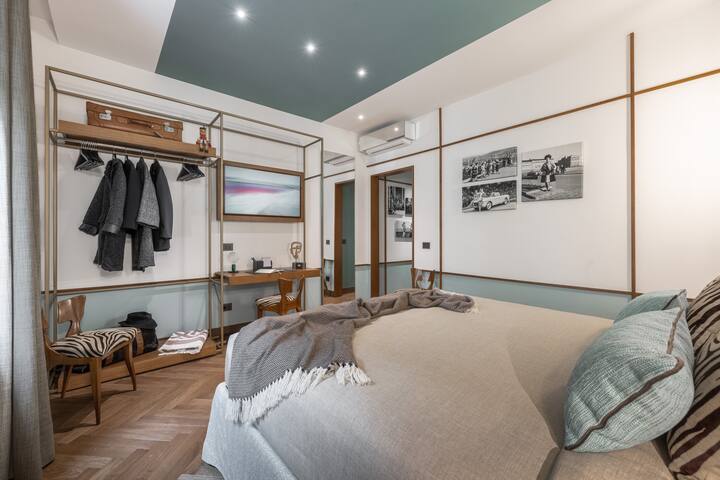 “A stone’s throw from Ponte Vecchio” gallery image 3