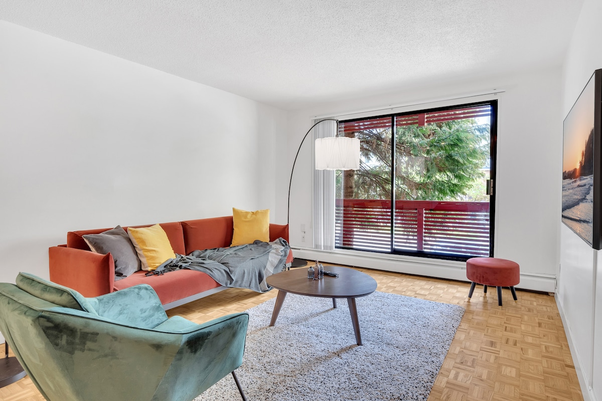 Lovely Fairview Condo with Parking