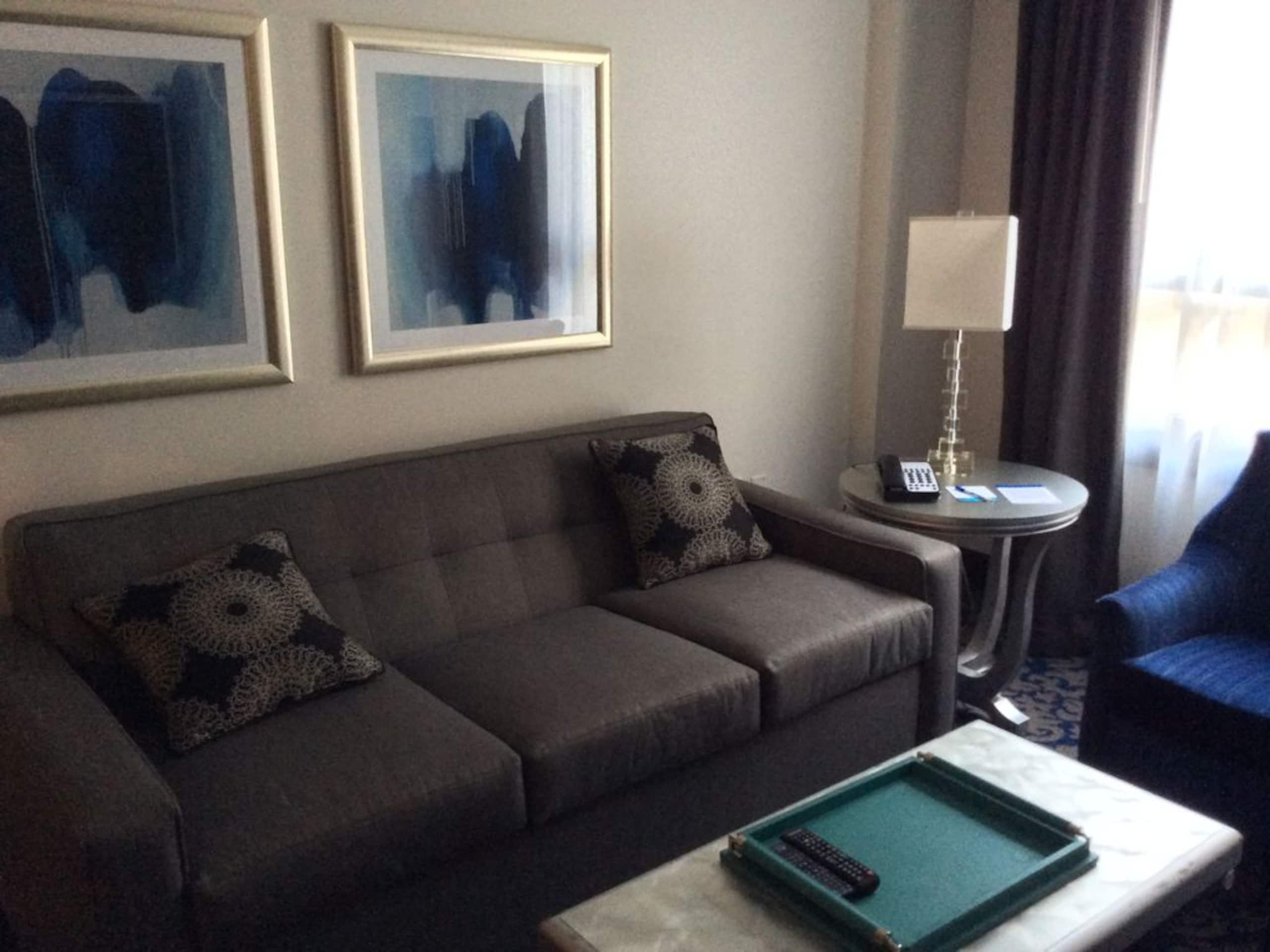 Condo in San Francisco · ★5.0 · 1 bedroom · 2 beds · 1 bath - Image 9
