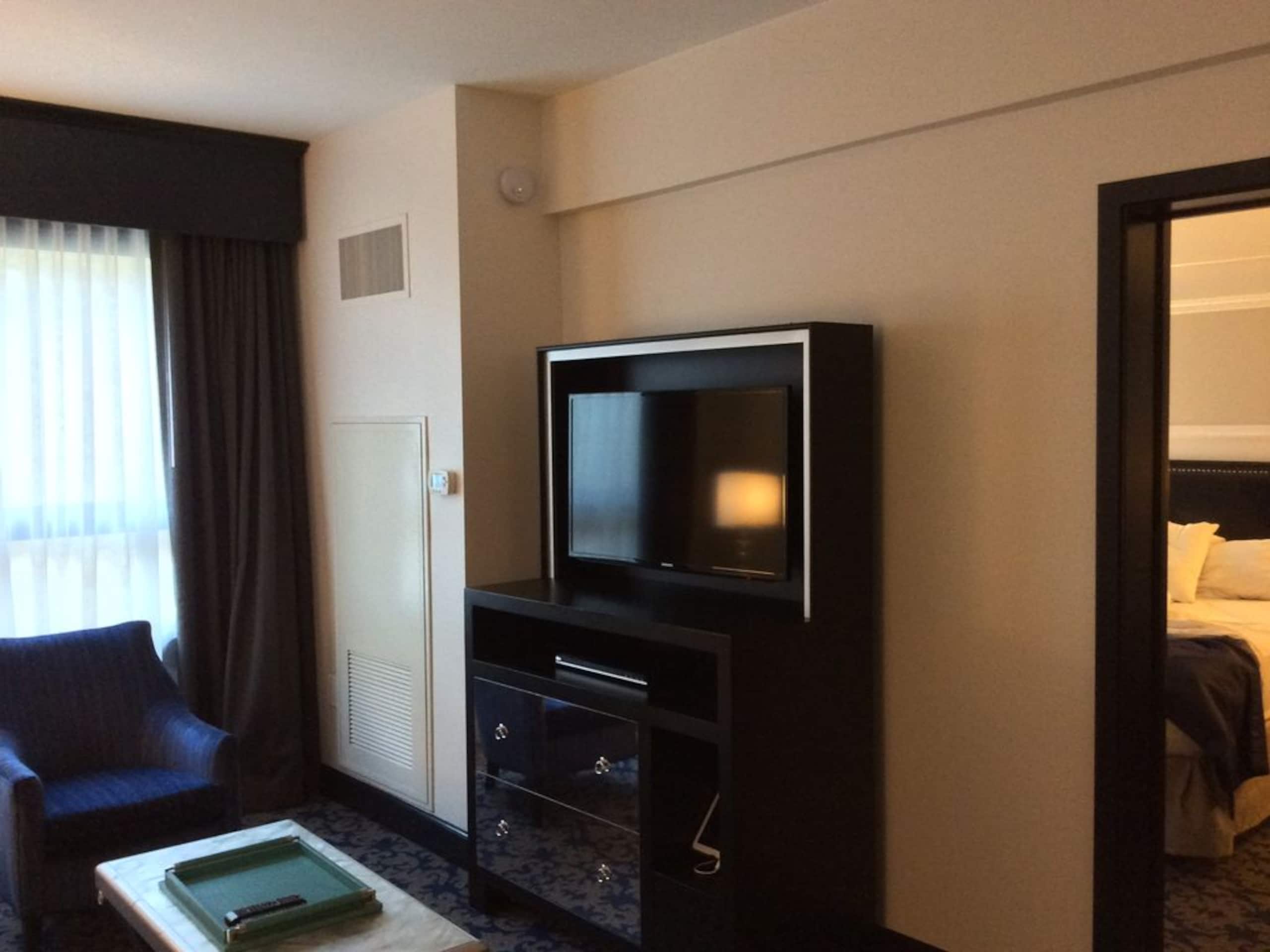 Condo in San Francisco · ★5.0 · 1 bedroom · 2 beds · 1 bath - Image 7