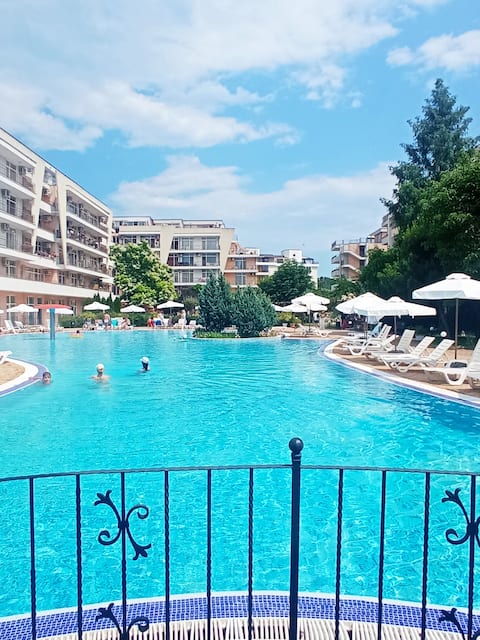 Apartment at GRAND KAMELIA 10 min to the sea and center