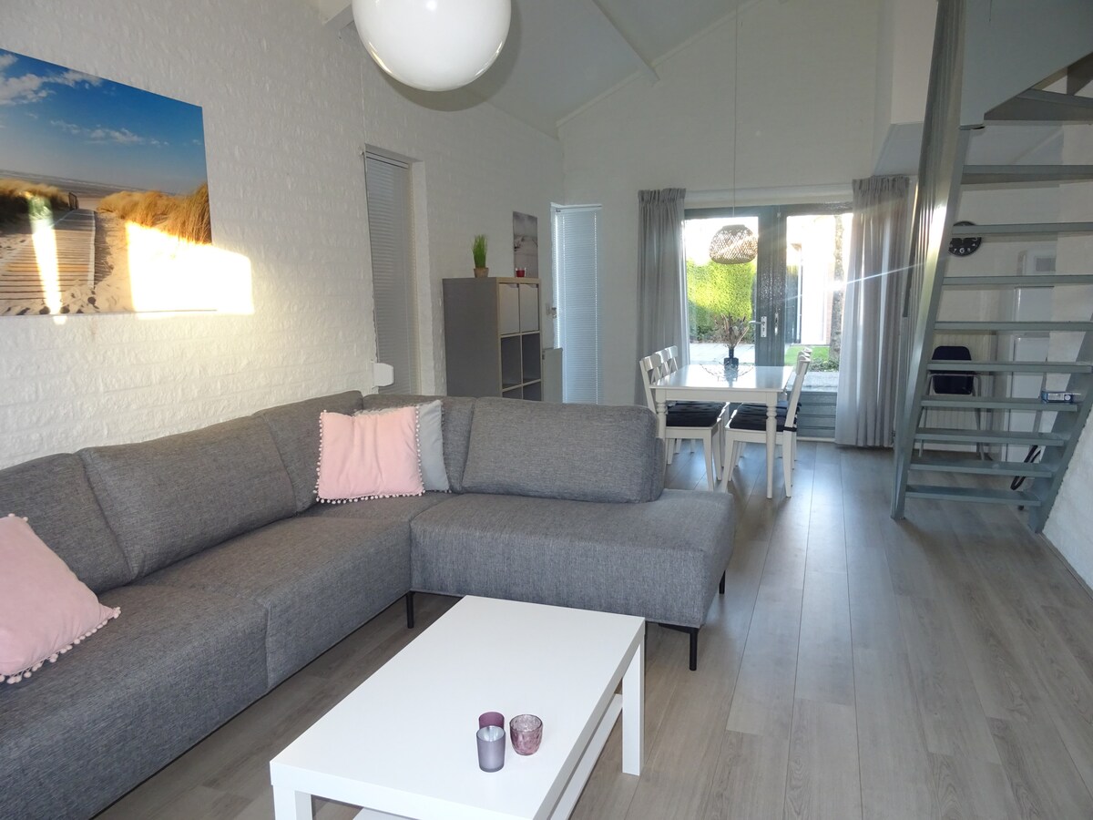 Top performing Airbnb: Coastal rental, Park Schoneveld, Strandparel 357 in Wijk 10 Breskens