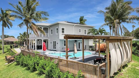 Waterfront Oasis | Luxury Amenities-& Kayaks