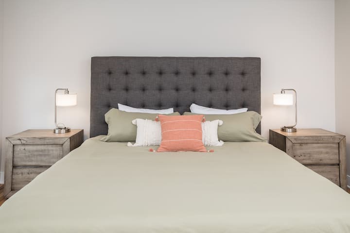 Bedroom 2 - Comfortable king bed with a Nectar mattress.