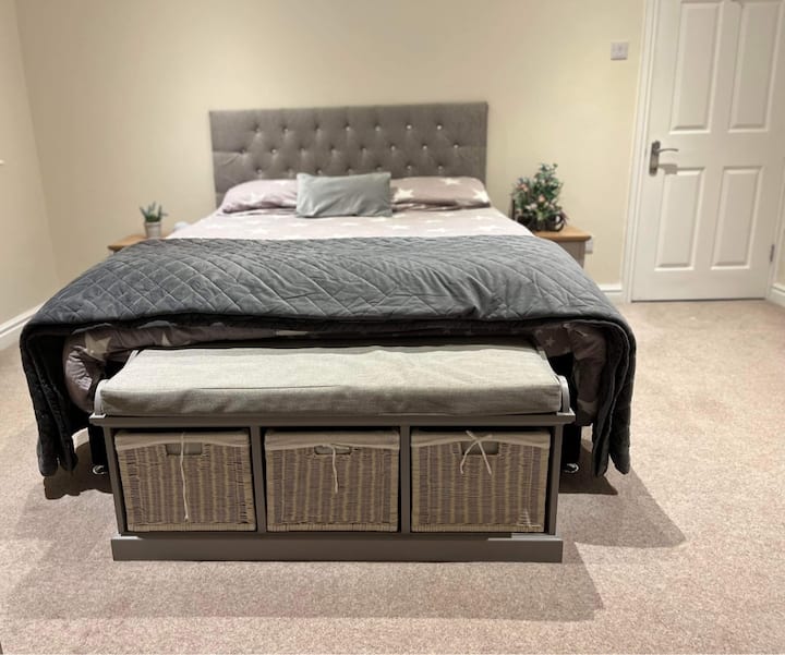 A Room in Silverstone Houses for Rent in Silverstone, England, United