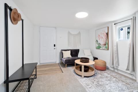 Popular Airbnb listing: Cute Room in Quiet Charming Neighborhood in Burnaby