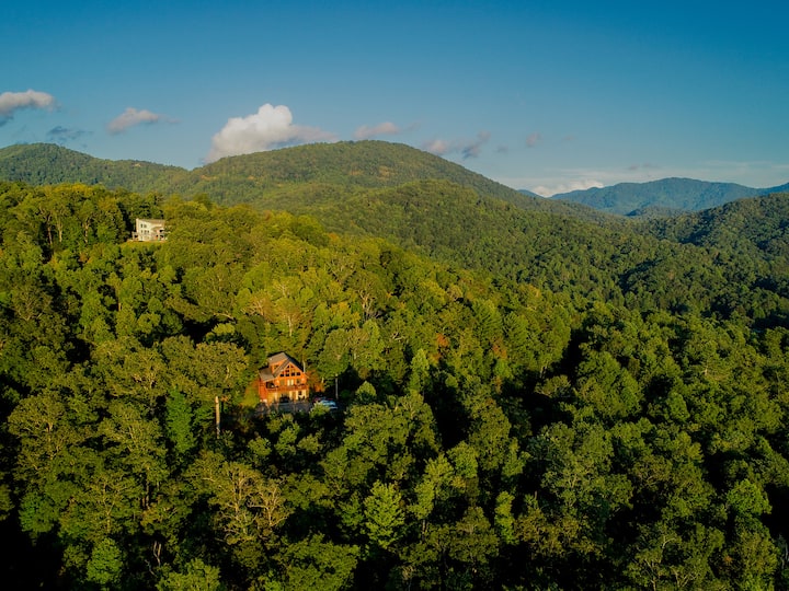 Enjoy the mountain view modern cabin w/Hot Tub Cabins for Rent in