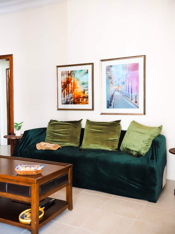 Large spacious couch 
