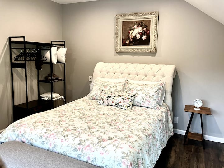 bedroom 2 overlooking the river 