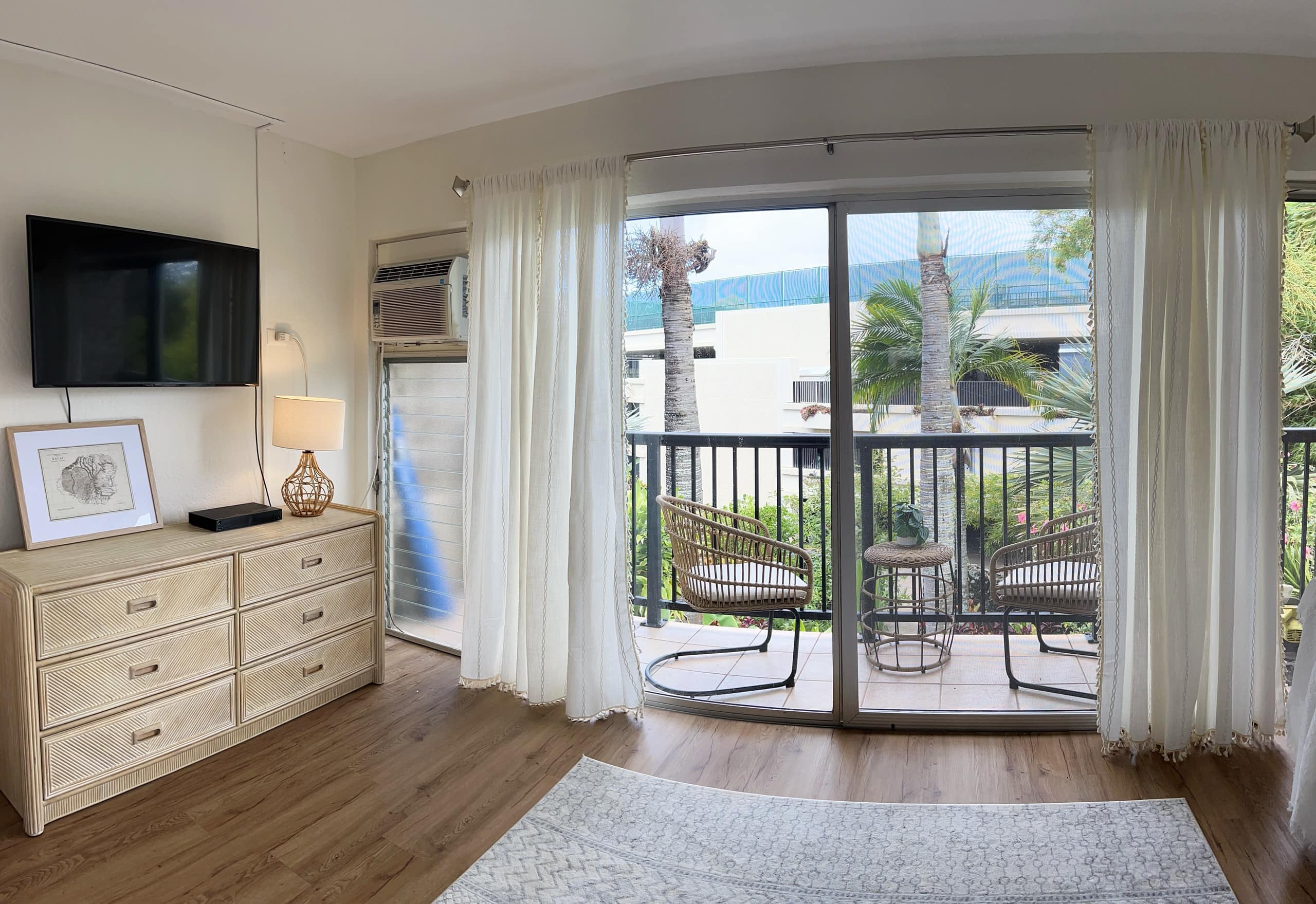 Tropical Oceanside Oasis - Photo 3