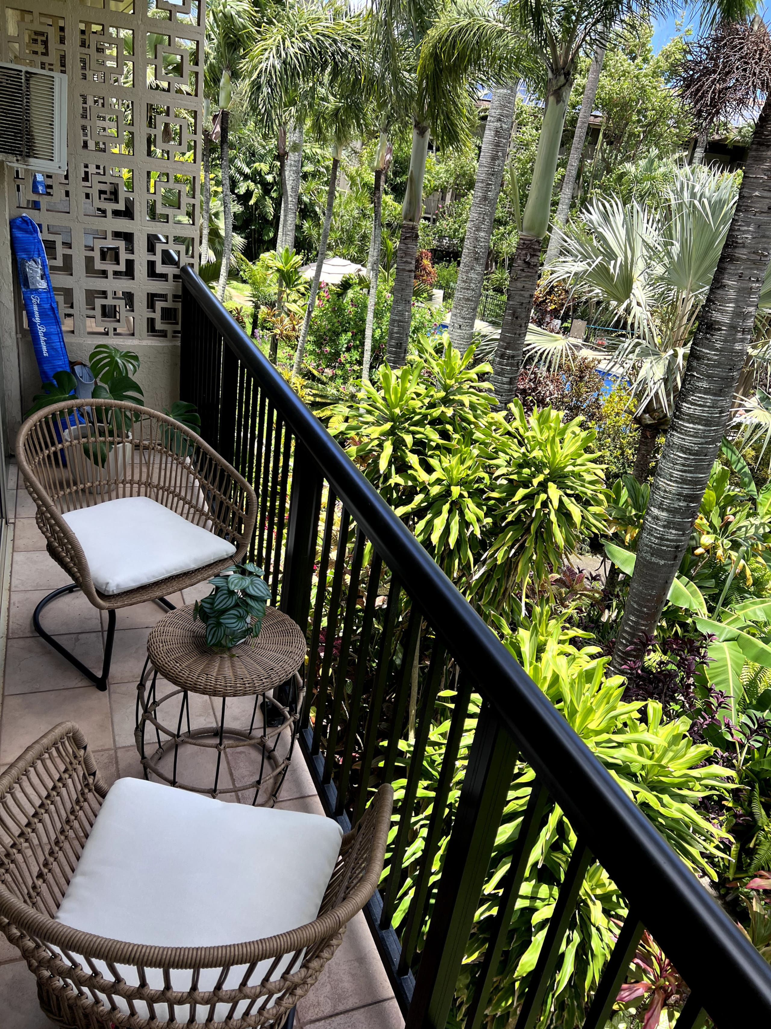 Tropical Oceanside Oasis - Photo 35