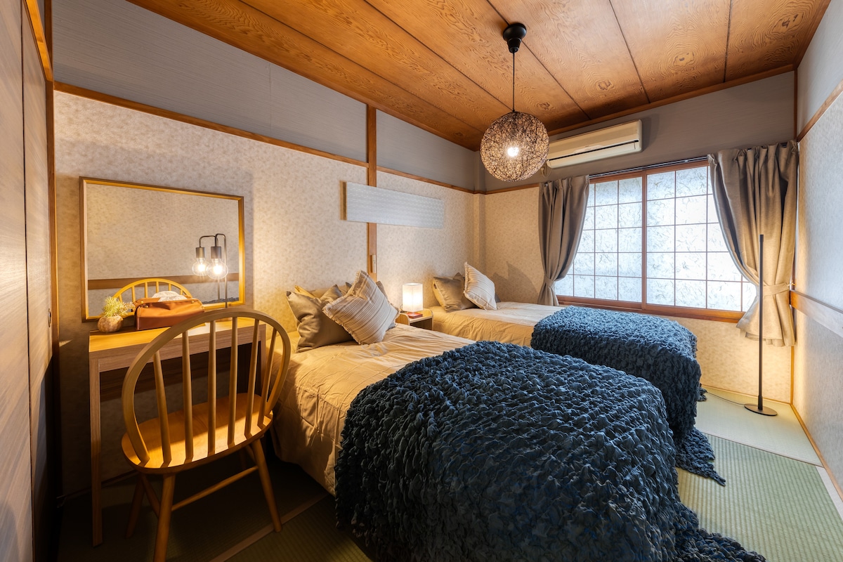 2 stolne stolice s krevetima za jednu osobu u japanskom stilu　