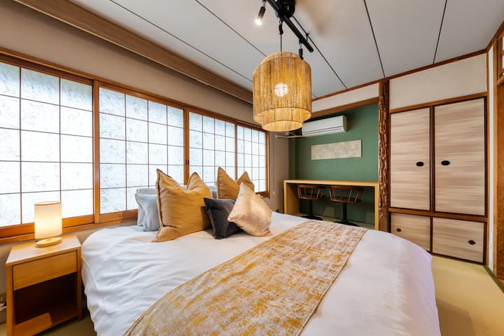 เตียงควีนไซส์ 3 ชั้นสไตล์ญี่ปุ่น