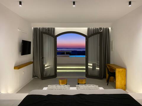 Agrabely Aurora Suite with private outdoor hot tub