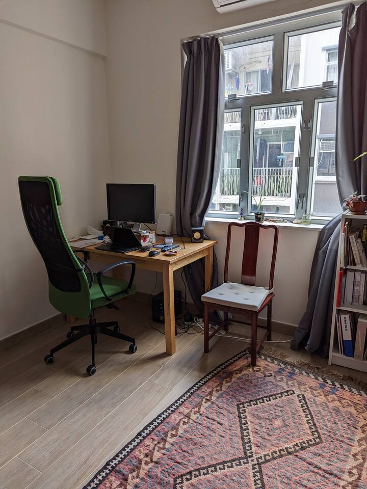 Chambre deux/bureau