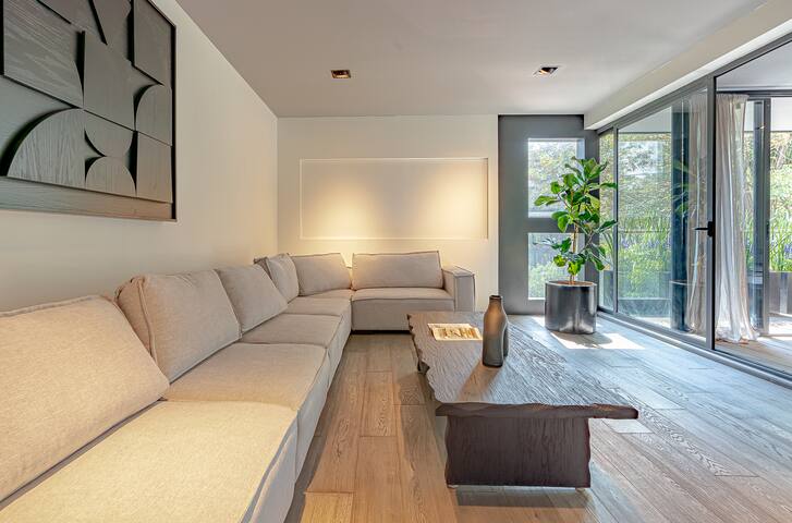 Minimal Zen PH | Iconic Terrace Steps from Masaryk gallery image 2