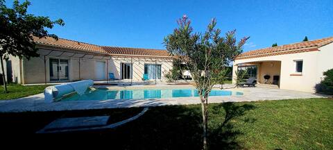 Villa 140 m² living space with pool