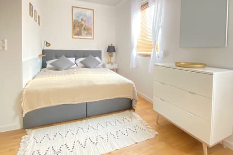 Tiny House Ostrich View 1