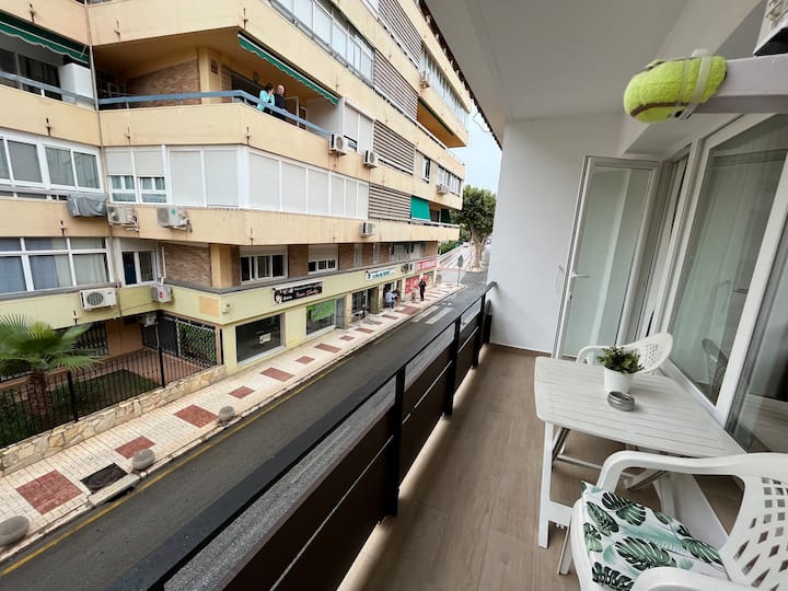 La Carihuela, Terraza, Wifi, Playa A 100 Metros - Torremolinos