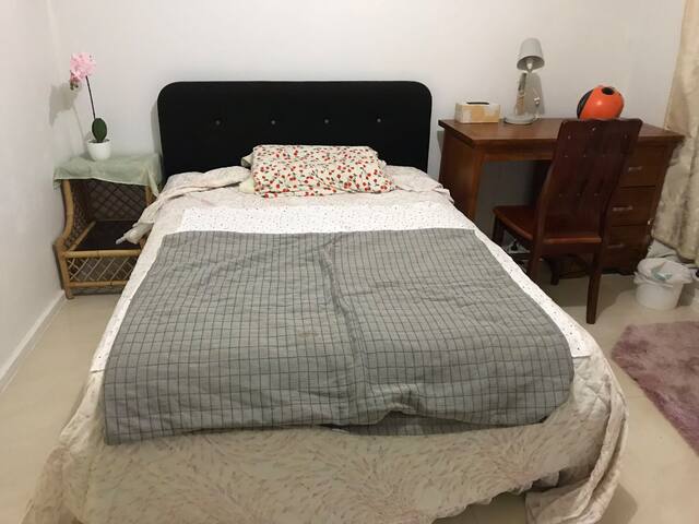 House Next To Thornlie Station gallery image 5