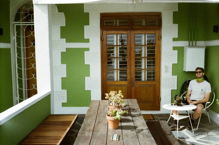 Upper Woodstock gem gallery image 5