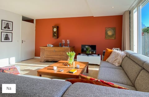 Spacious modern sunny house with garden.